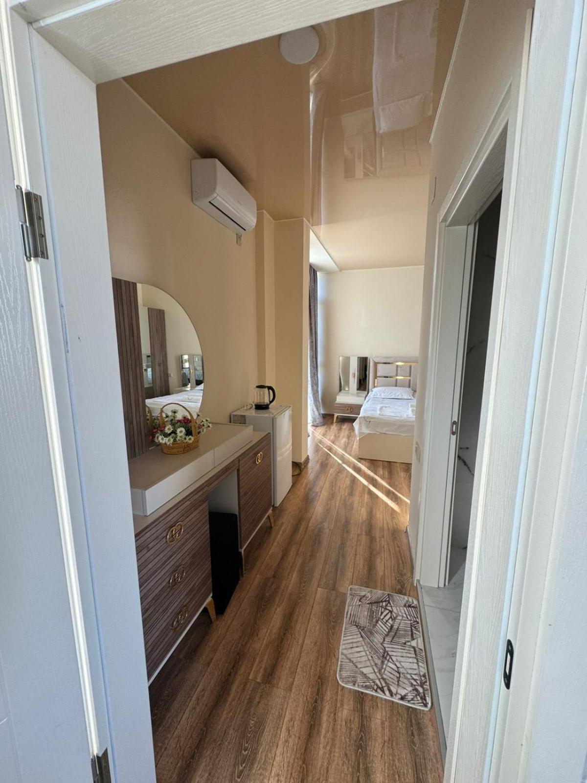 Luka Hotel Kobuleti Ngoại thất bức ảnh